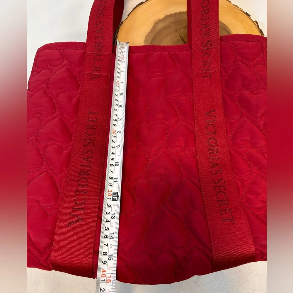 Victoria's Secret Red Heart Valentine's Day Victoria‎ Puffy Tote Overnight Bag